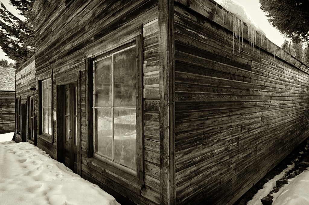 L1004764-lr